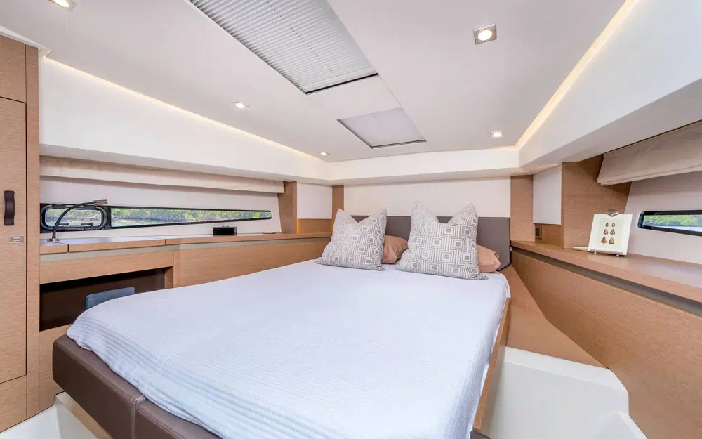 slider 12 Prestige Yachts 460 Fly