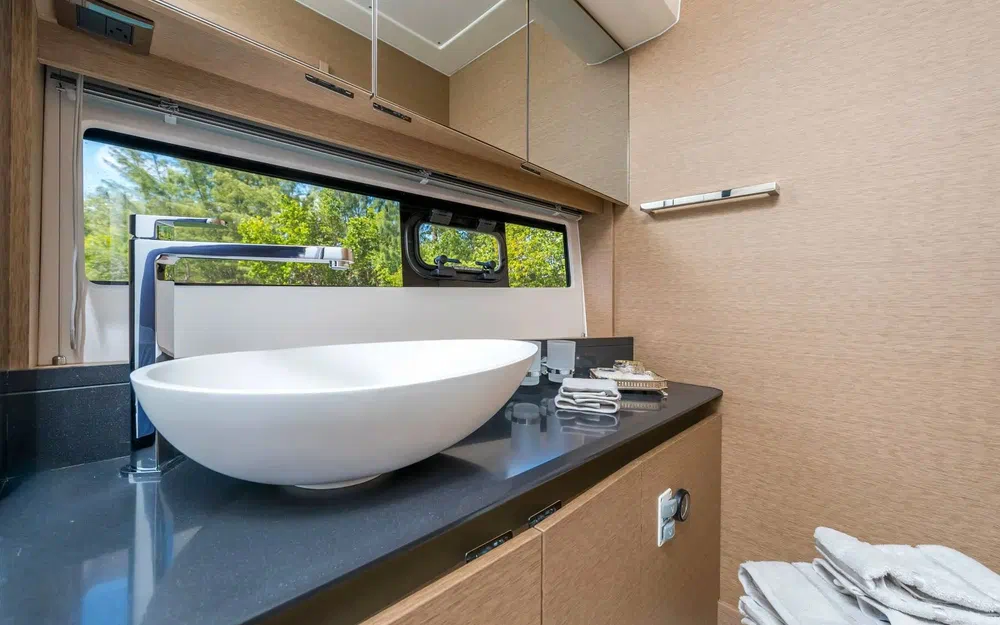 slider 17 Prestige Yachts 460 Fly