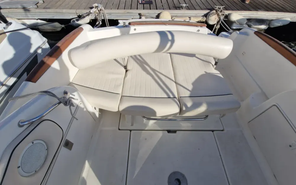 slider 5 Jeanneau Leader 705