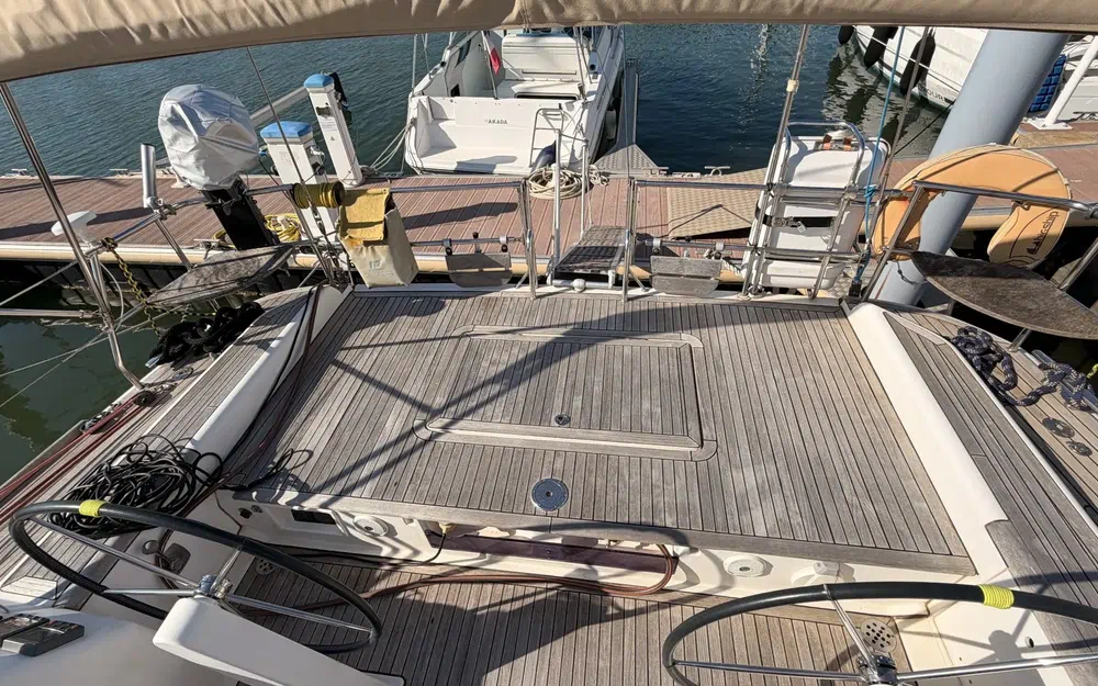 slider 10 Dufour 525