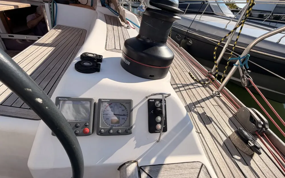 slider 12 Dufour  525Grand Large