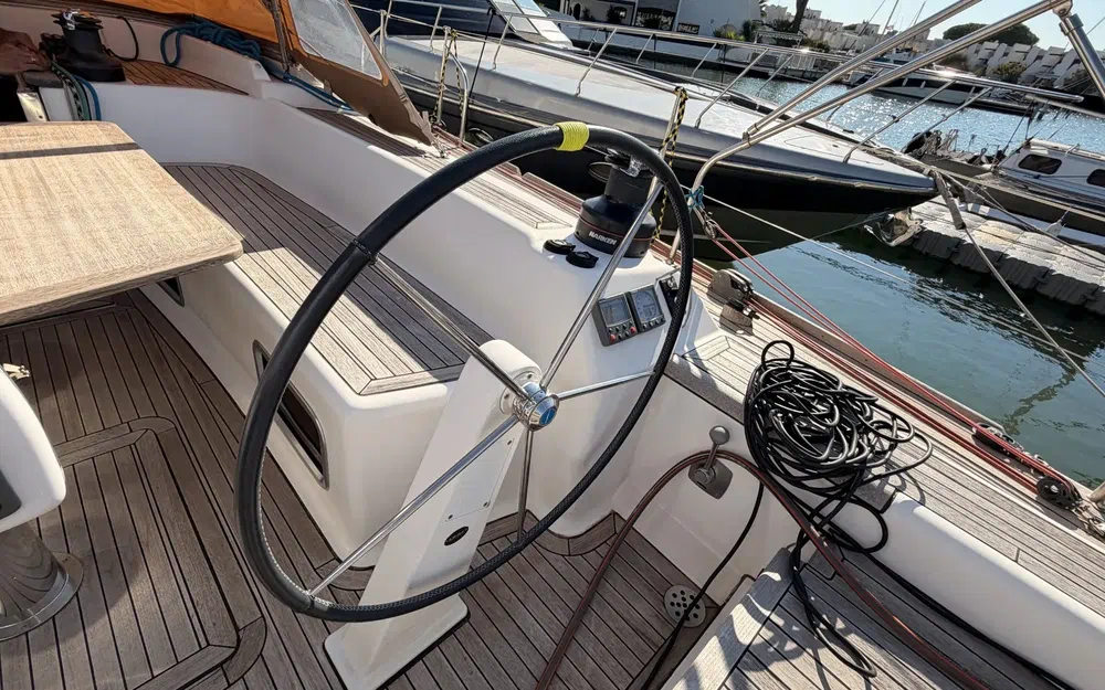 slider 15 Dufour 525