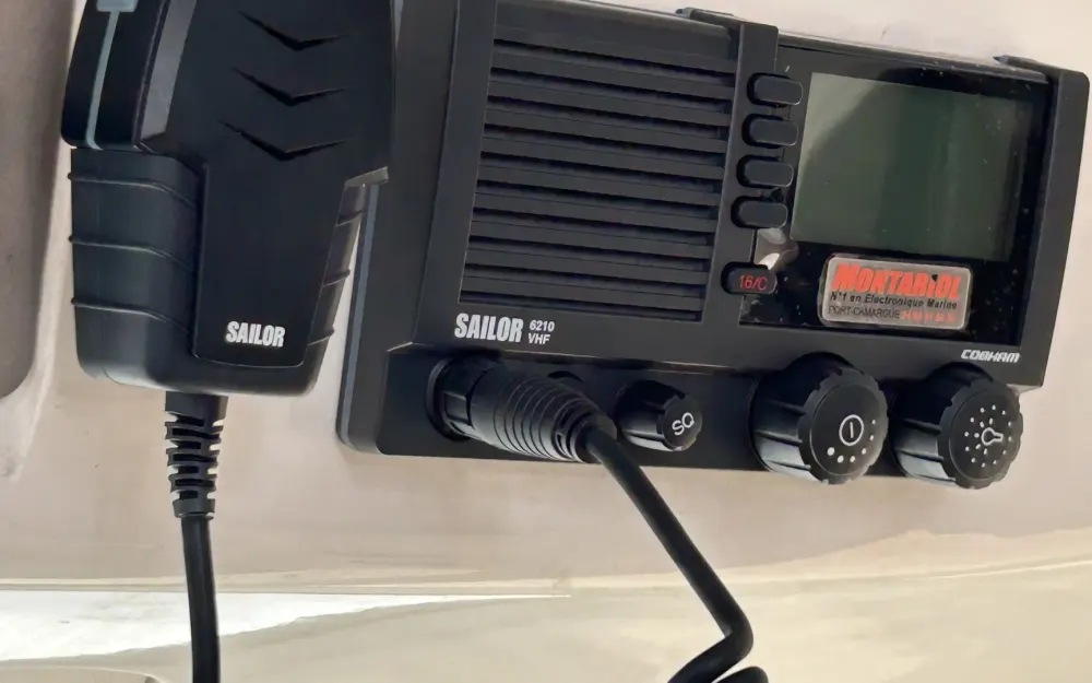 slider 15 Sealine  F 34