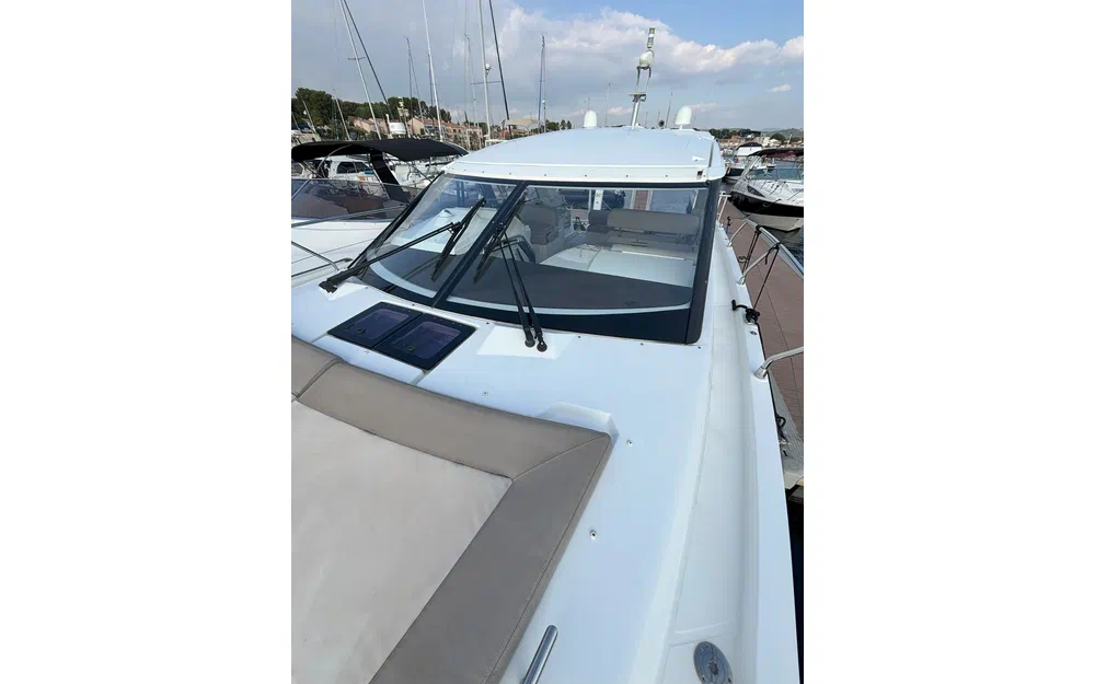slider 23 Jeanneau Leader 40