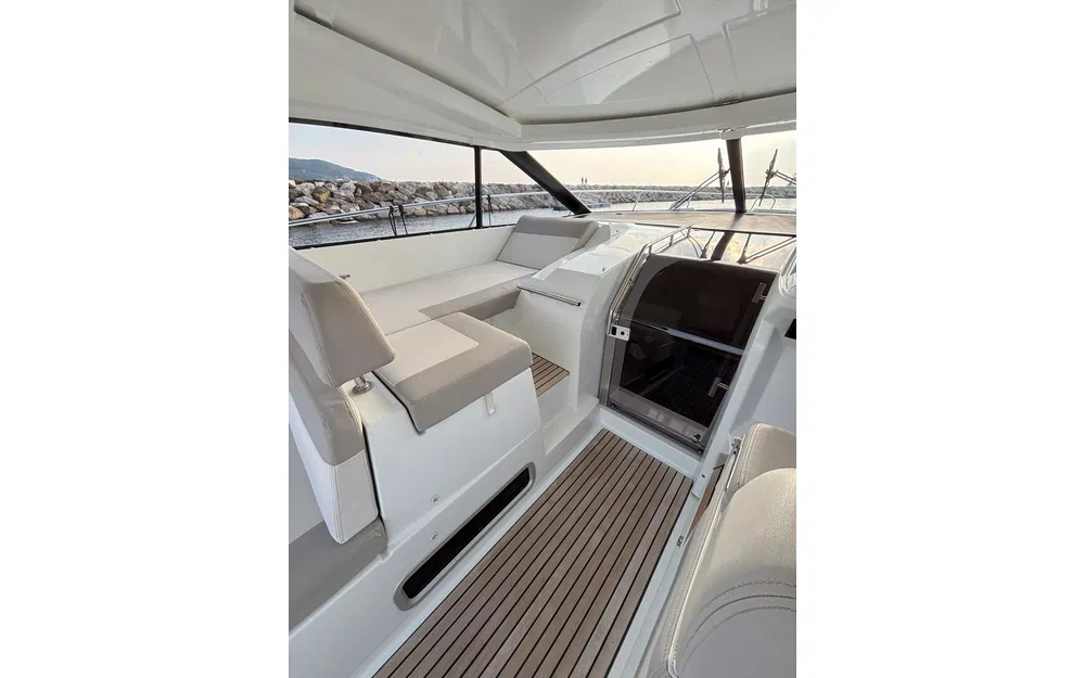 slider 30 Jeanneau Leader 40