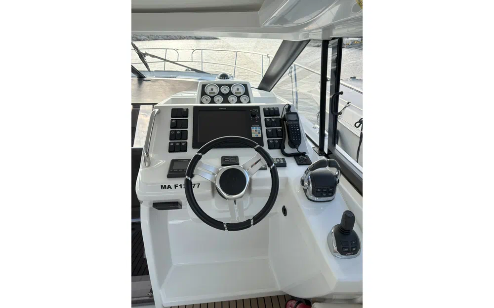 slider 32 Jeanneau Leader 40