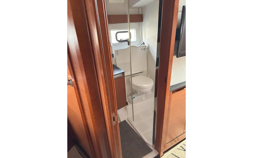 slider 4 Jeanneau Leader 40