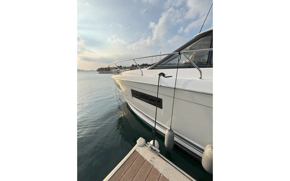 slider 55 Jeanneau Leader 40