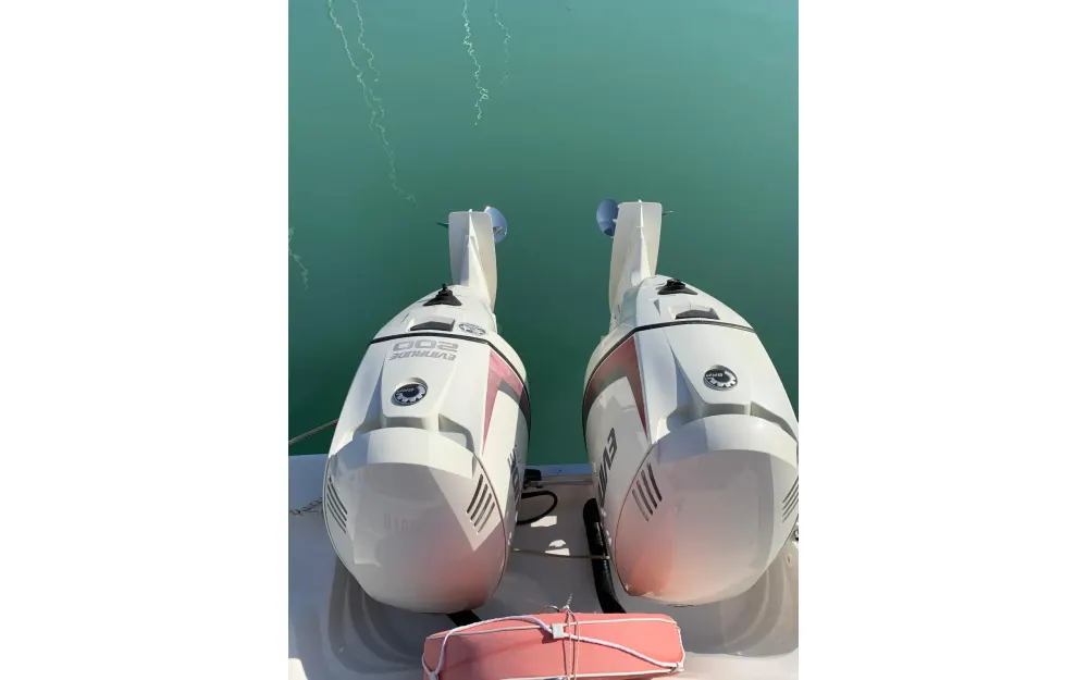 slider 17 Ranieri Atlantis 26