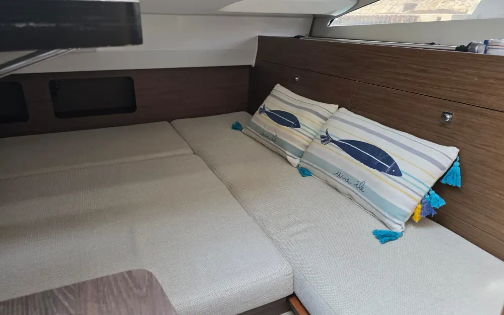 slider 3 Jeanneau Cap Camarat 9.0 WA