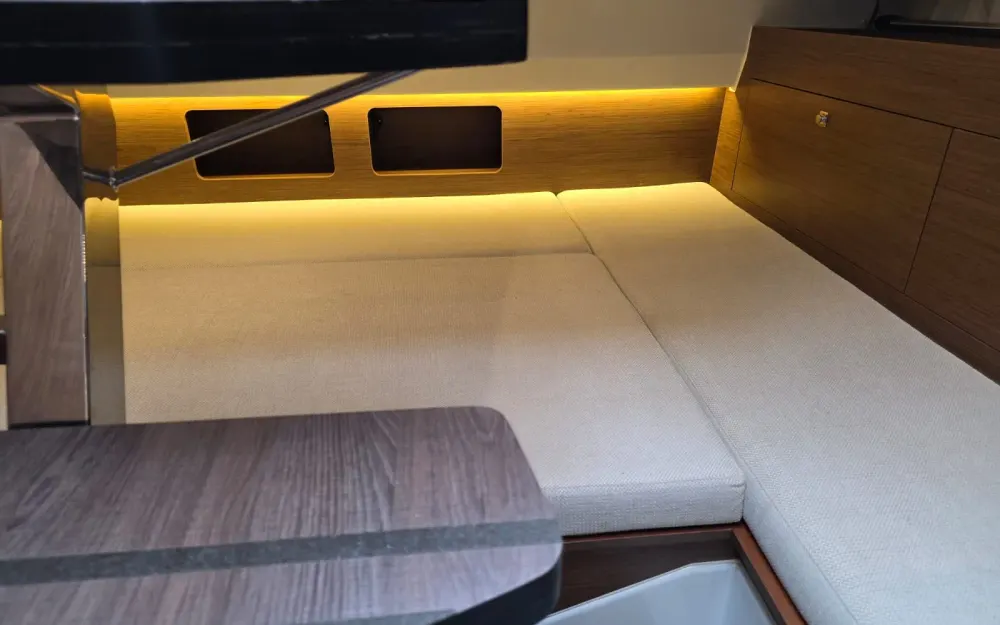 slider 5 Jeanneau Cap Camarat 9.0 WA