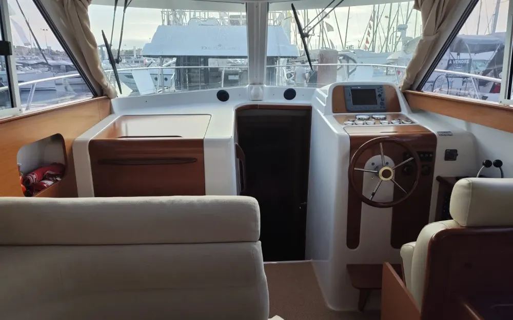 slider 3 Beneteau Antares 10.80