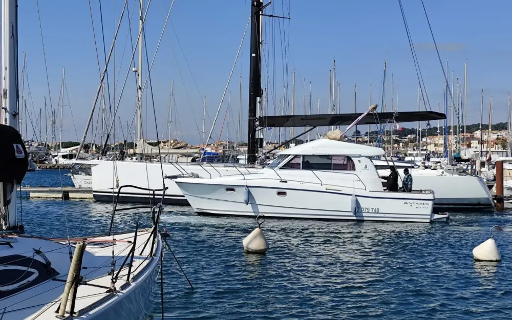slider 0 Beneteau Antares 10.80