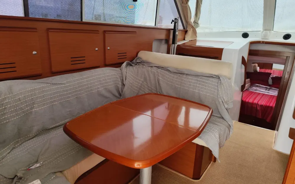 slider 6 Beneteau Antares 10.80
