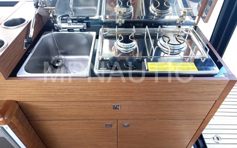 slider 10 Jeanneau Merry Fisher 895