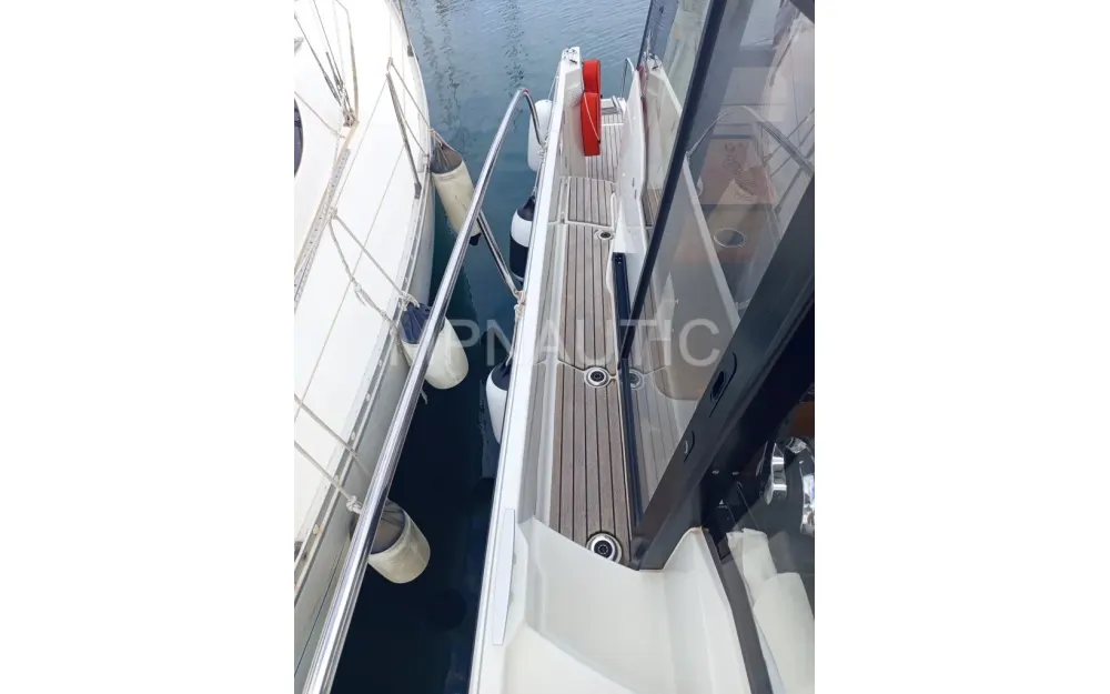 slider 2 Jeanneau Merry Fisher 895