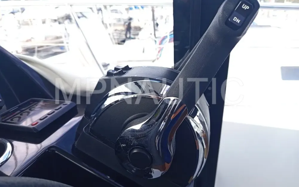 slider 8 Jeanneau Merry Fisher 895