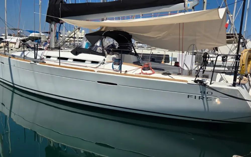 slider 0 Beneteau First 40