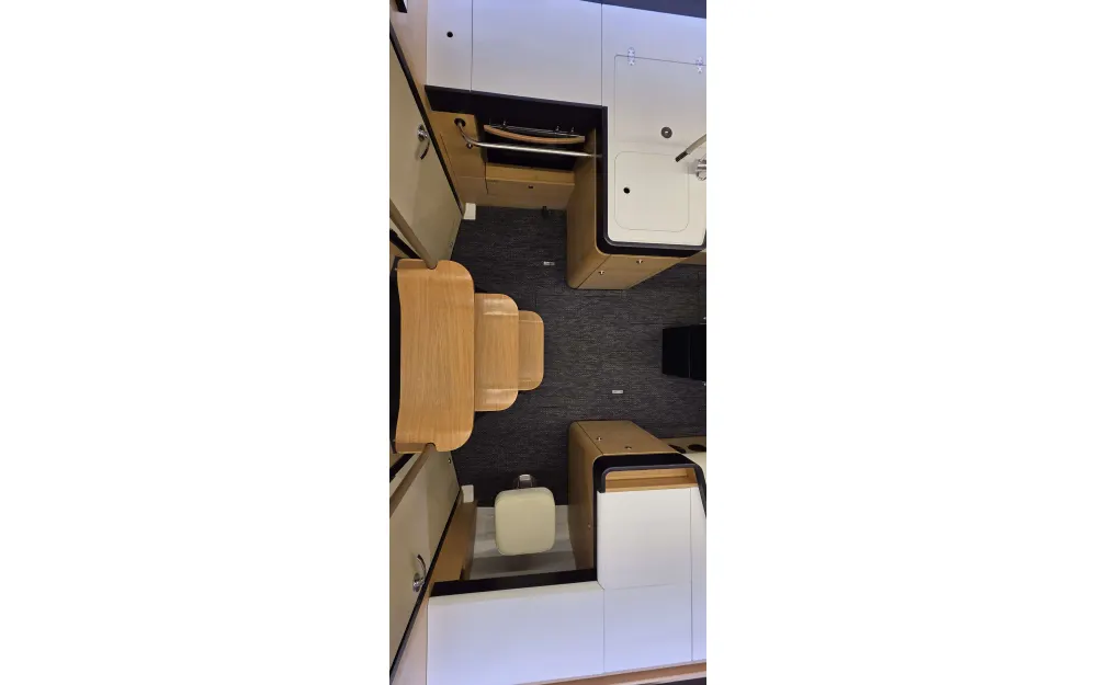slider 18 Beneteau First 40