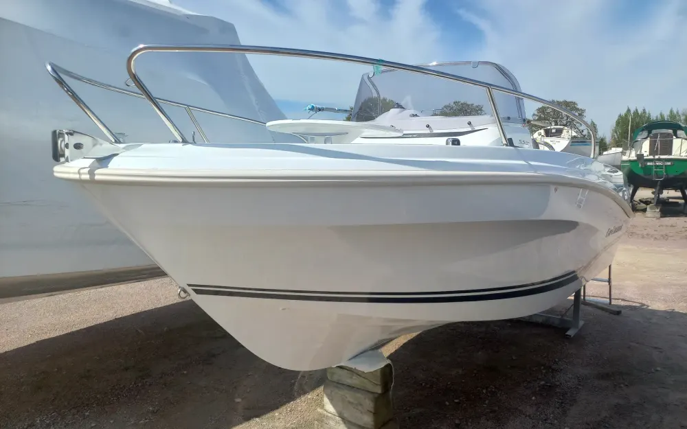 slider 1 Jeanneau Cap Camarat 5.5 CC Serie 2