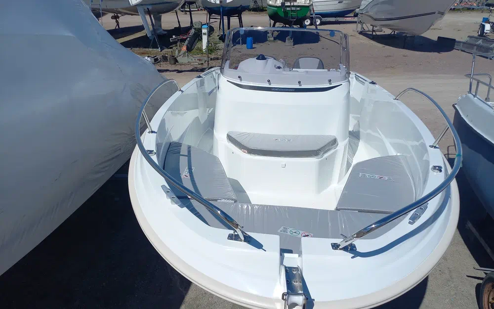 slider 3 Jeanneau Cap Camarat 5.5 CC