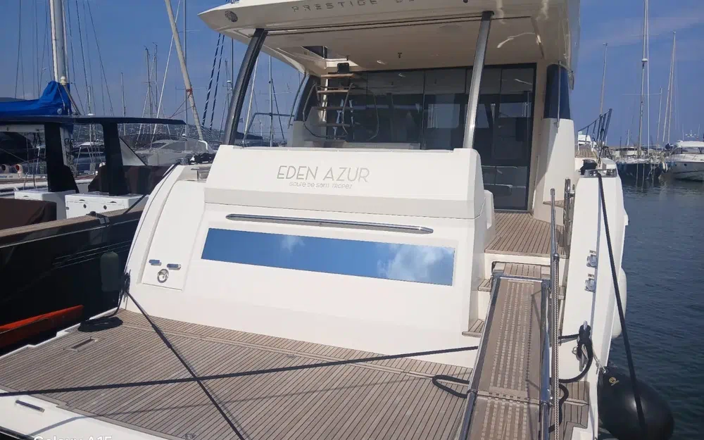 slider 7 Prestige Yachts PRESTIGE 630
