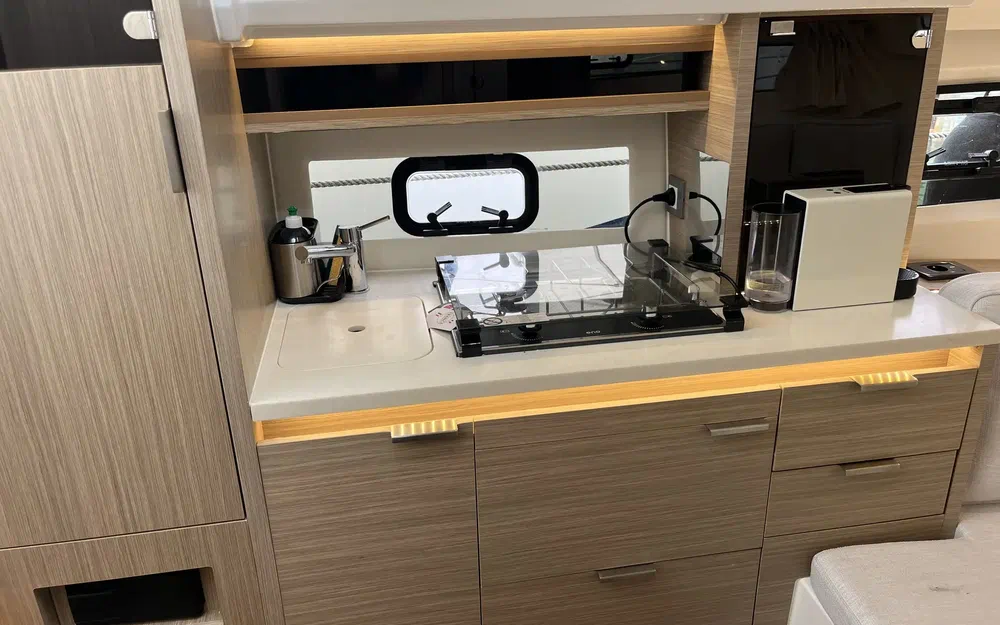 slider 9 Jeanneau Cap Camarat 10.5 WACap Camarat 10.5 Wa Serie 2