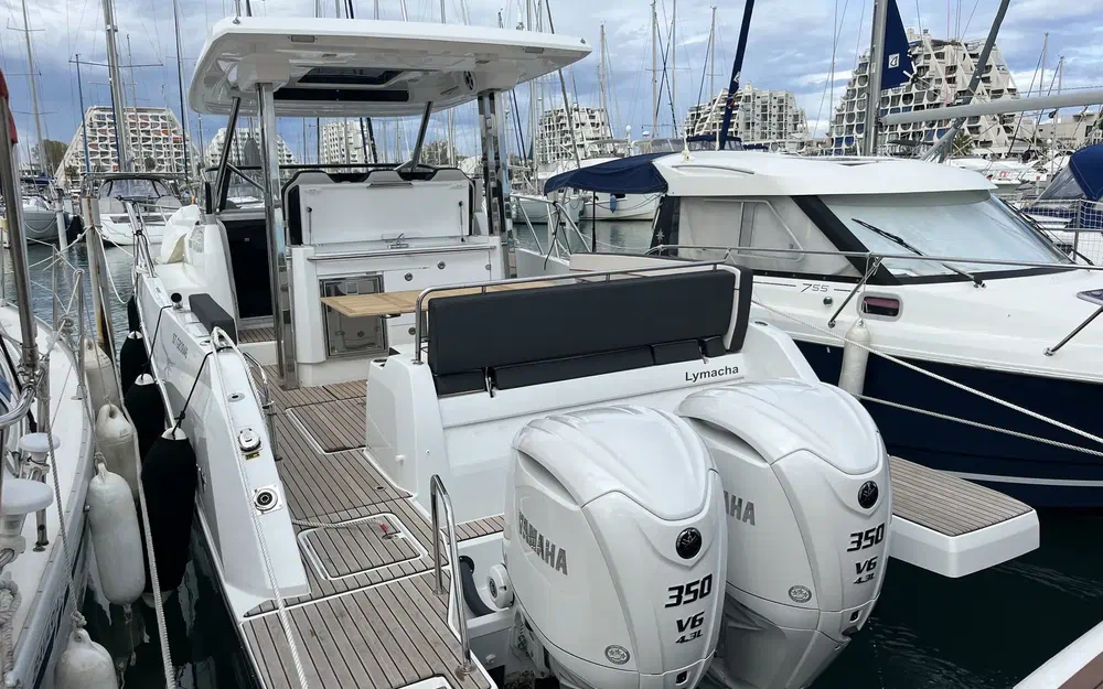 slider 2 Jeanneau Cap Camarat 10.5 WACap Camarat 10.5 Wa Serie 2