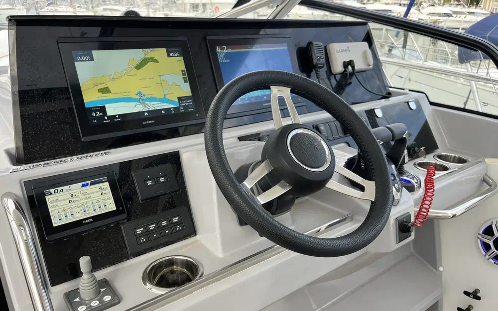 slider 6 Jeanneau Cap Camarat 10.5 WACap Camarat 10.5 Wa Serie 2