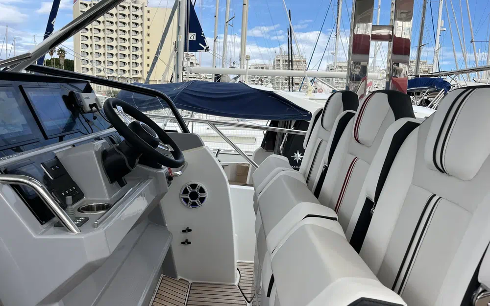 slider 7 Jeanneau Cap Camarat 10.5 WA