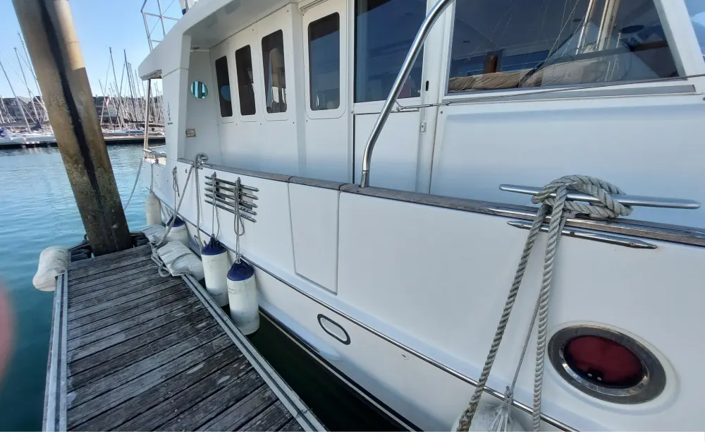 slider 9 Beneteau Swift Trawler 42