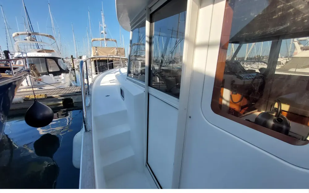 slider 52 Beneteau Swift Trawler 42