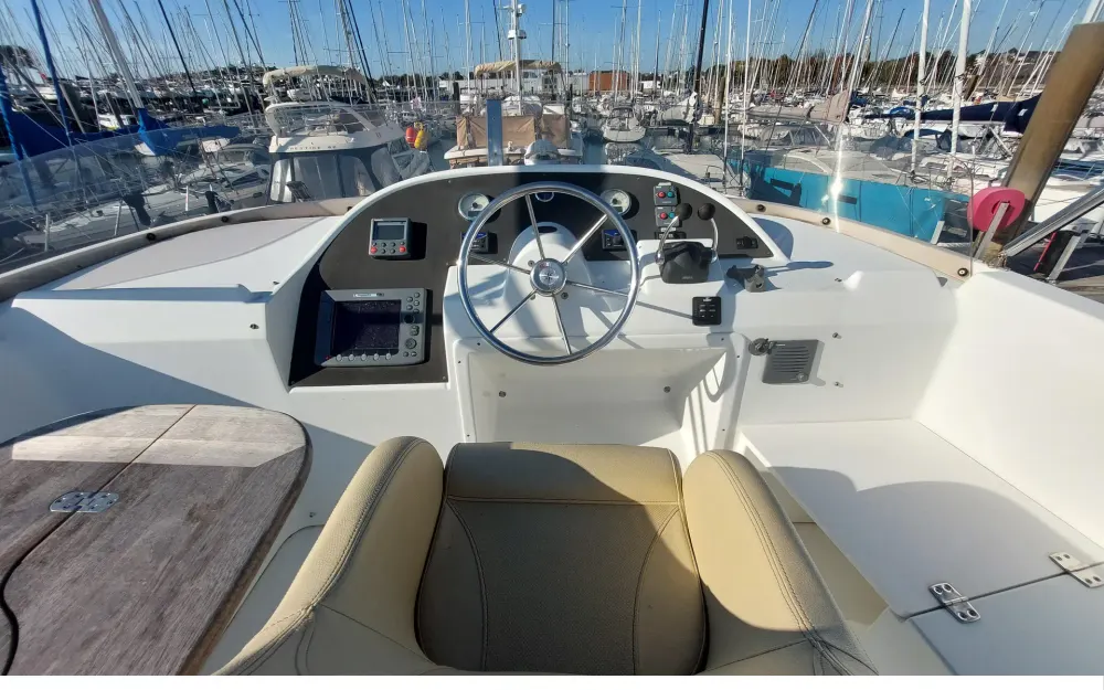 slider 68 Beneteau Swift Trawler 42