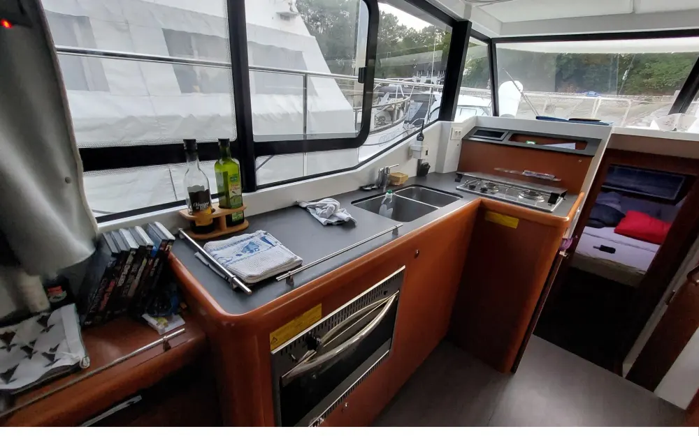 slider 14 Beneteau Swift Trawler 30