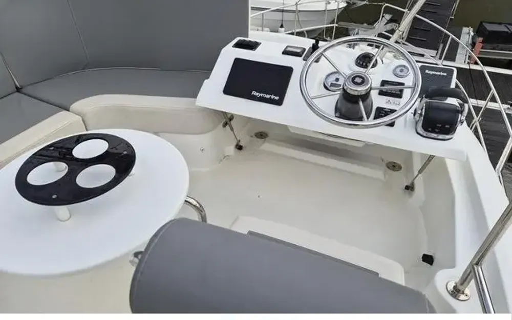 slider 52 Beneteau Swift Trawler 30