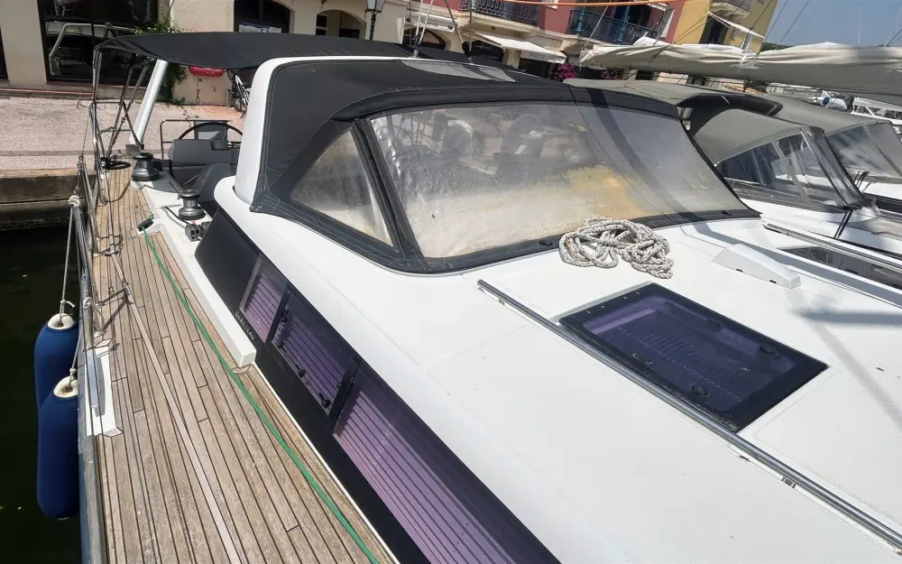 slider 9 Beneteau Sense 50