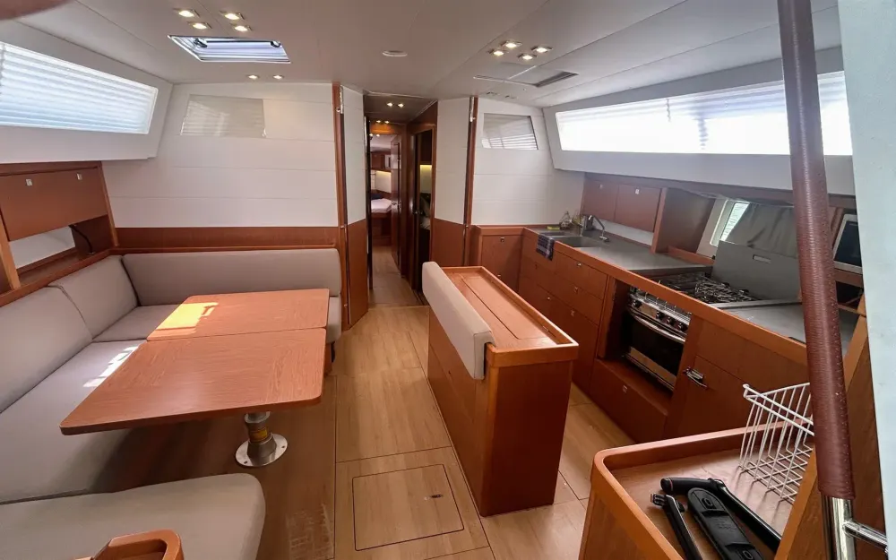 slider 11 Beneteau Sense 50