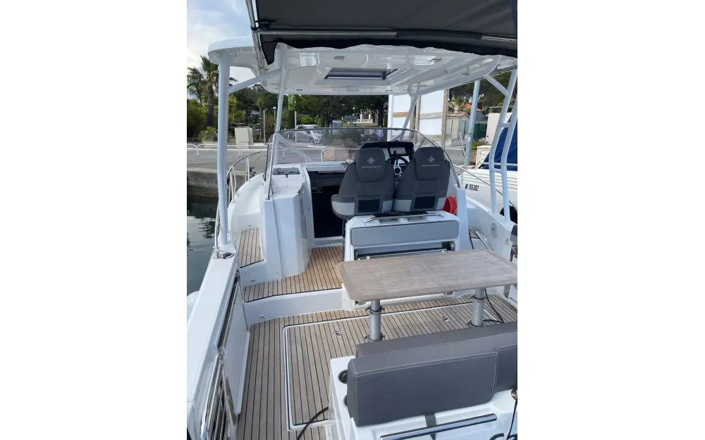 slider 1 Jeanneau Cap Camarat 9.0 WA