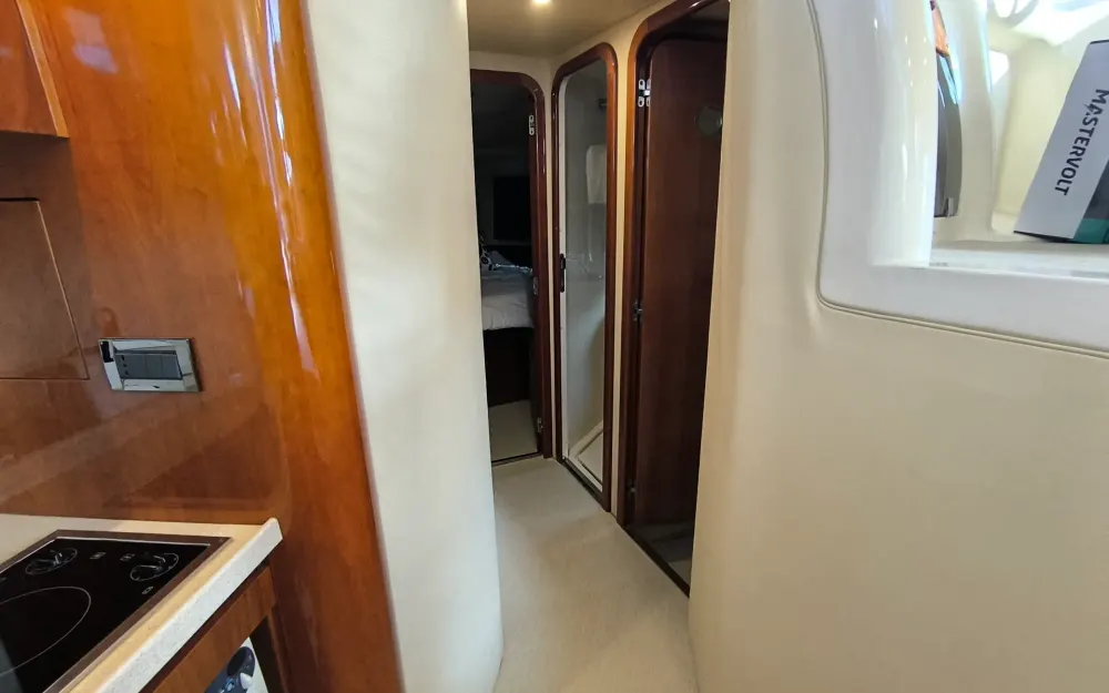 slider 11 Azimut Atlantis 39