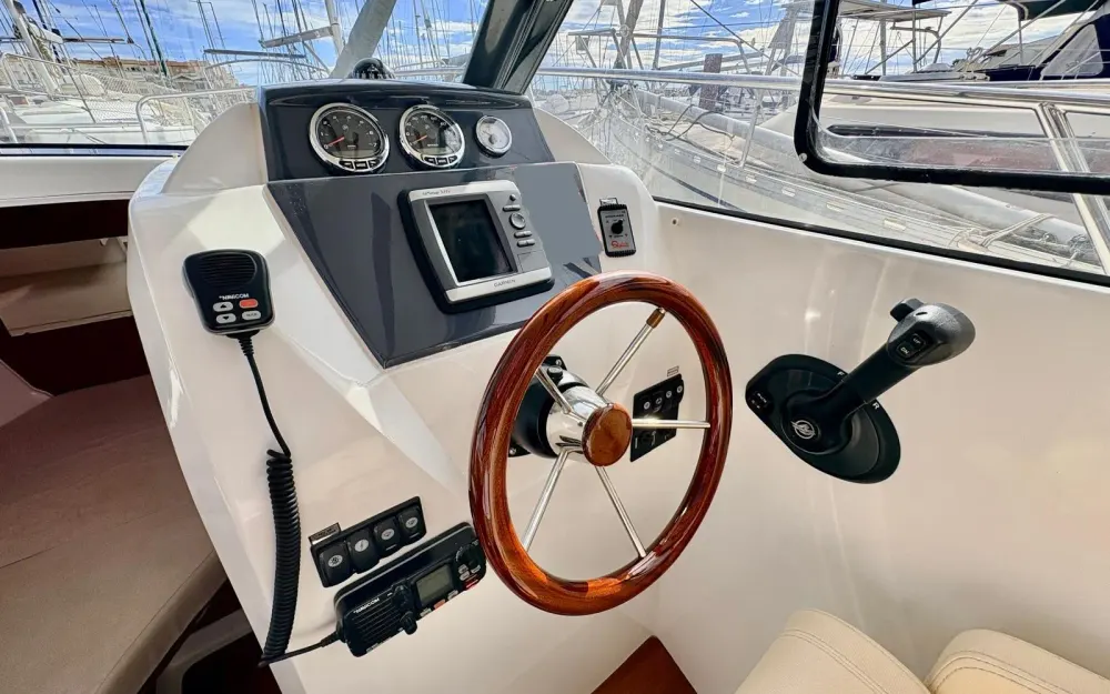 slider 11 Beneteau Antares 7.80