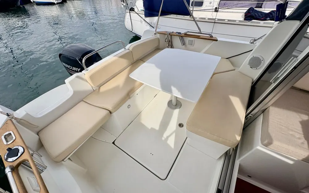 slider 1 Beneteau Antares 7.80