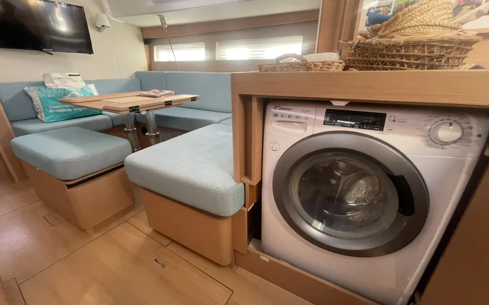 slider 13 Jeanneau Sun Odyssey 490