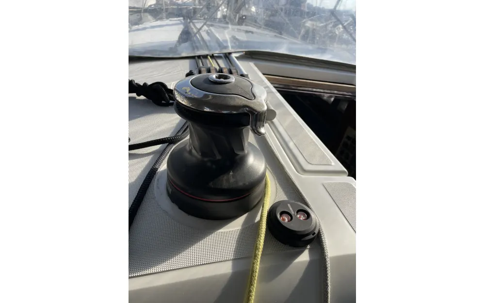 slider 18 Jeanneau Sun Odyssey 490