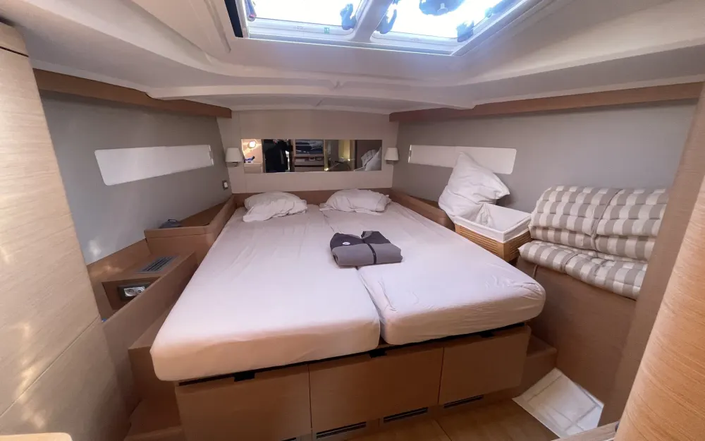 slider 1 Jeanneau Sun Odyssey 490