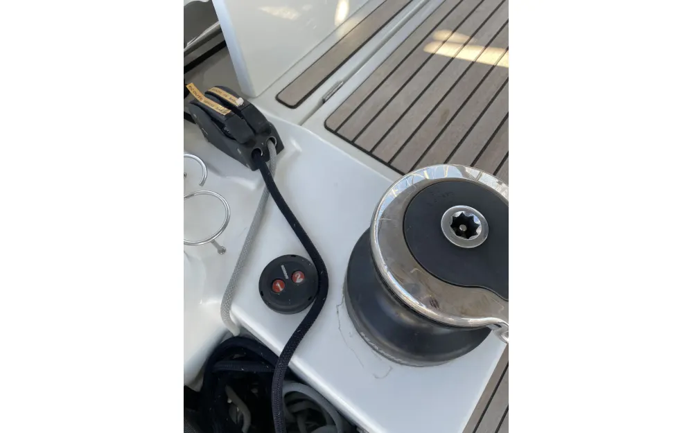slider 22 Jeanneau Sun Odyssey 490