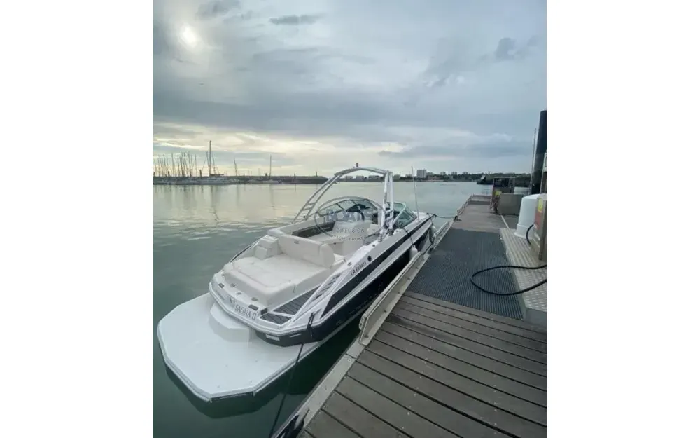 slider 1 Regal  24 Fastdeck