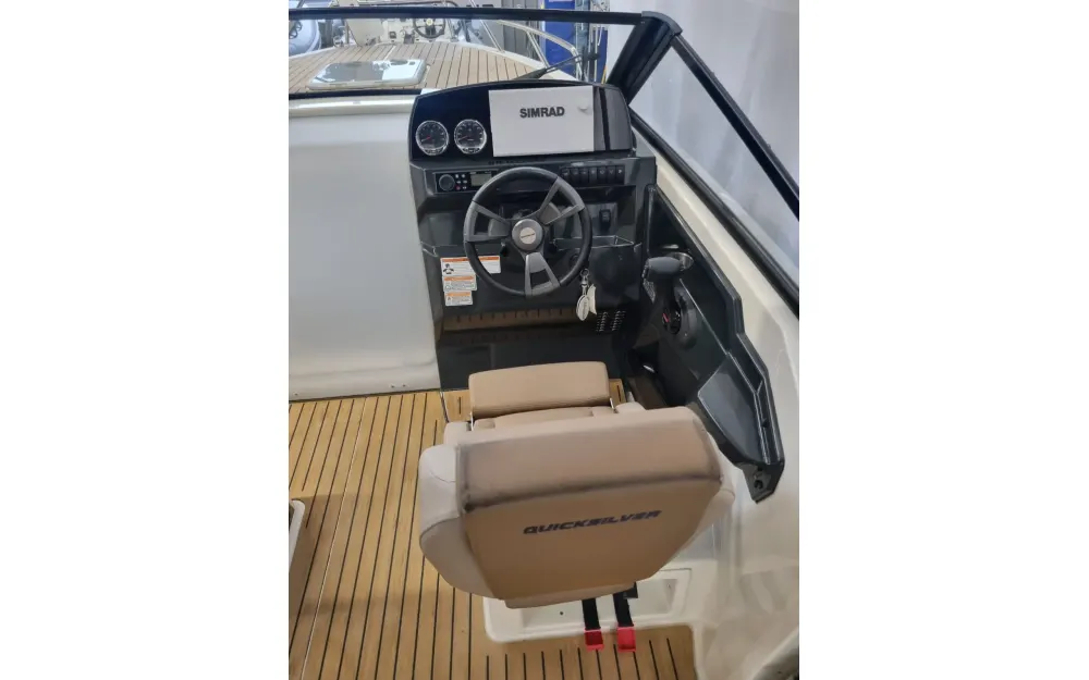slider 9 Quicksilver  675Cruiser