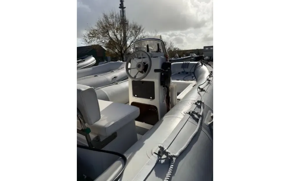 slider 3 Zodiac Cherokee 495