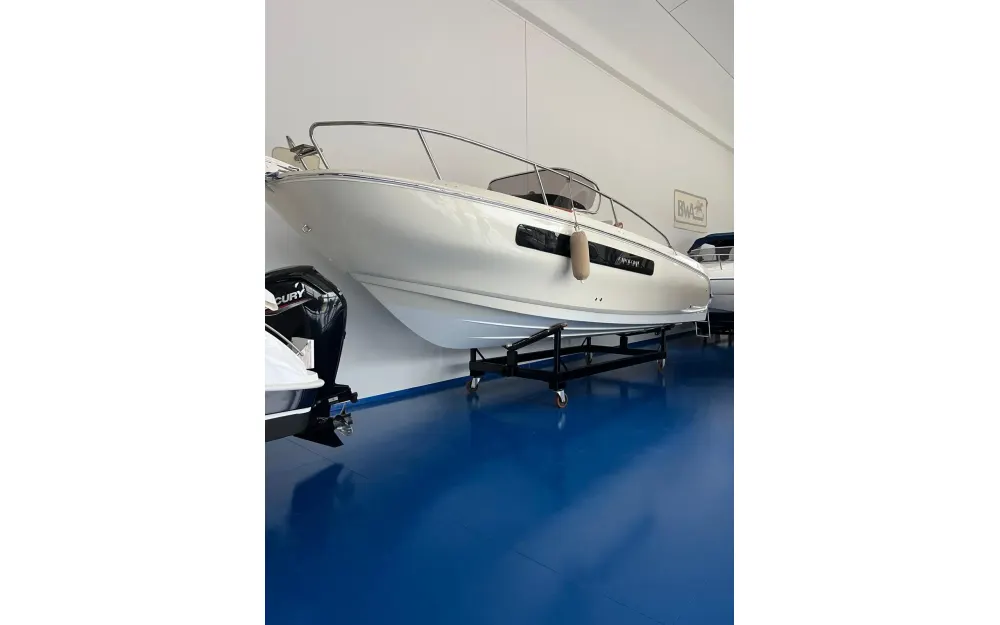 slider 4 Invictus Capoforte CX 240