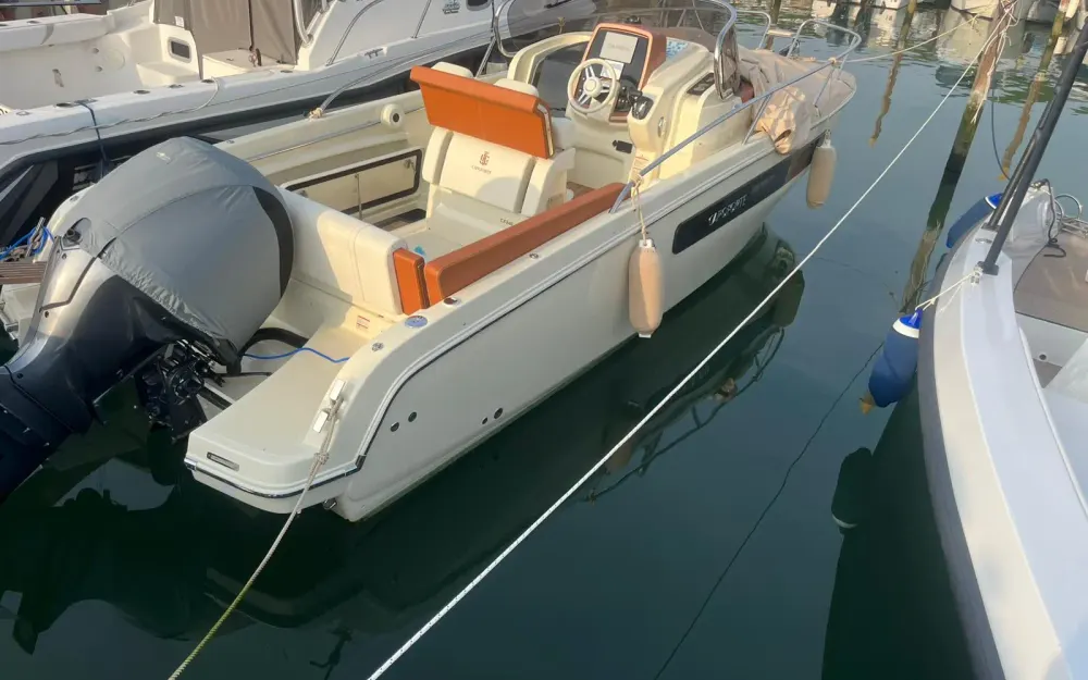 slider 8 Invictus Capoforte CX 240